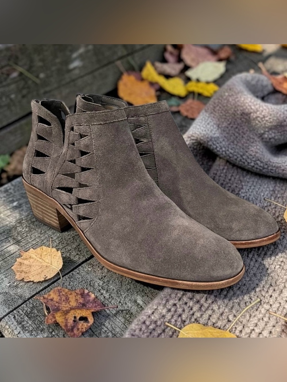 Vince Camuto Peera Booties Womens 8.5 Gray Suede Cutout Ankle Boots Block Heel